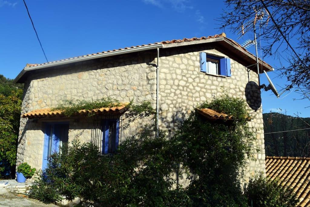 The Katochori Katokhorion (Lefkada)